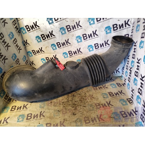 Патрубок воздушного фильтра Scania R 420 155651 (173)