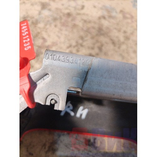 Ручка открывания двери Volvo FH 4 732456 наружняя RH (235)-4