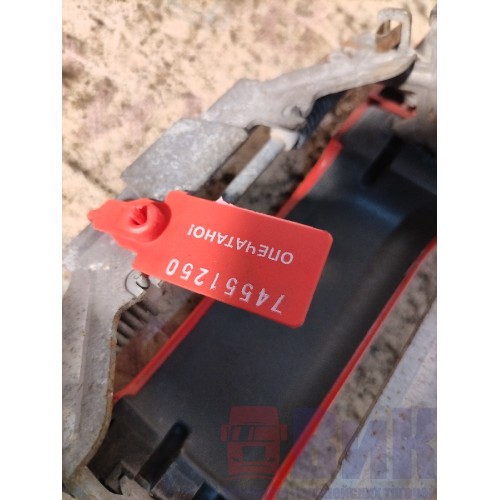 Ручка открывания двери Volvo FH 4 732456 наружняя LH (250)-1