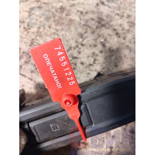 Блок управления стеклоподъемником Volvo FH 4 732456 RH (225)-4