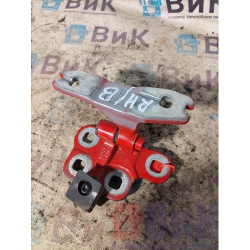 Петля двери Volvo FH 4 732456 верхняя RH (223)-1