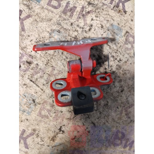 Петля двери Volvo FH 4 732456 нижняя RH (222)-1