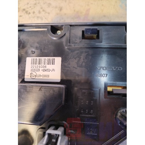 Блок управления магнитолой Volvo FH 4 732456 (064)-3