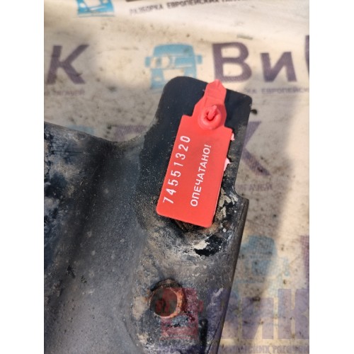 Кронштейн корпуса фары Scania R 420 155651 LH (320)-2