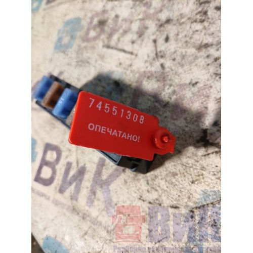 Блок предохранителей Volvo FH 4 732456 (308)-2