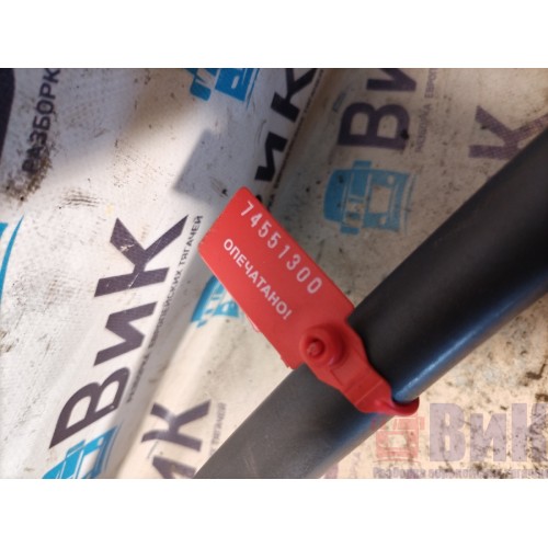 Поручень салона Volvo FH 4 732456 RH передний (300)-1