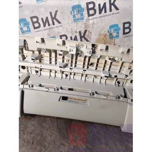 Консоль кабины Volvo FH 4 732456 верхняя (356)-5