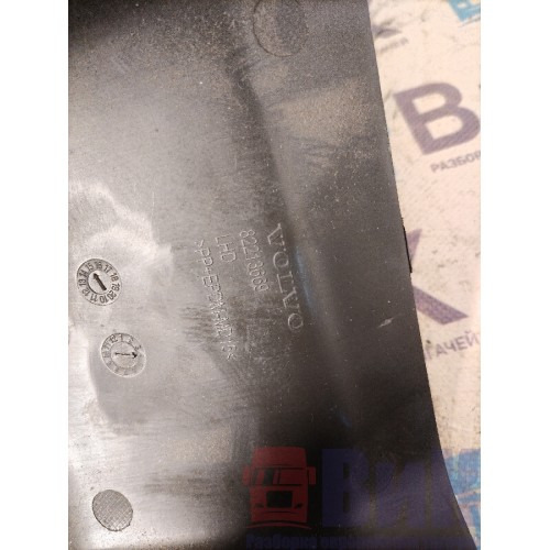 Кожух рулевой колонки Volvo FH 4 732456 (330)-1