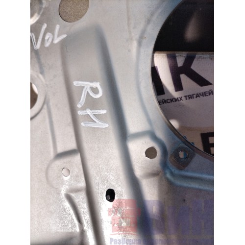 Кронштейн стеклоподъемника Volvo FH 4 732456 RH (338)-1