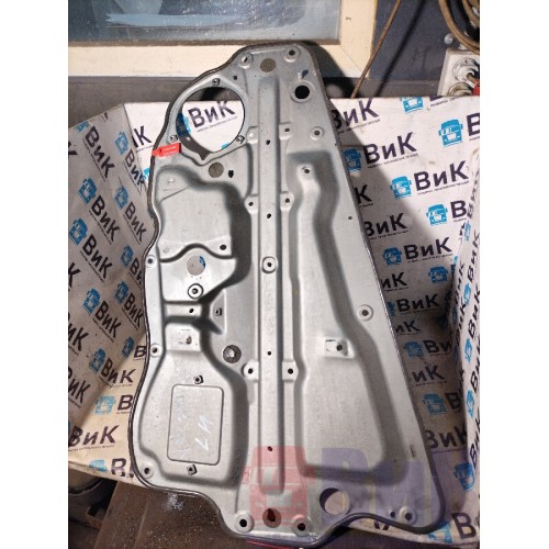 Кронштейн стеклоподъемника Volvo FH 4 732456 LH (339)