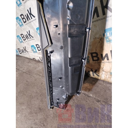 Накладка на торпедо Volvo FH 4 732456 (375)-2