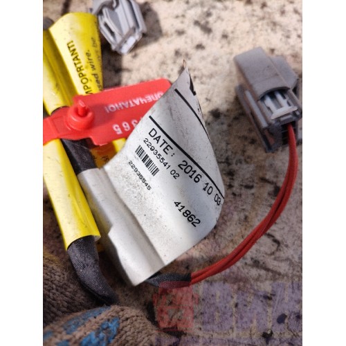 Проводка плафона салона Volvo FH 4 732456 (из 2 шт) (365)-1