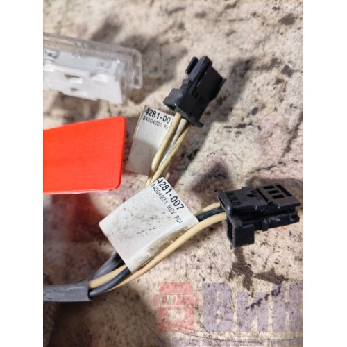 Плафон салона Volvo FH 4 732456 (2 шт) (363)-3