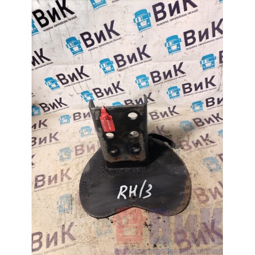 Кронштейн задней пневмоподушки Mercedes Actros MP4 717724 OM471 LA верхний RH (633)