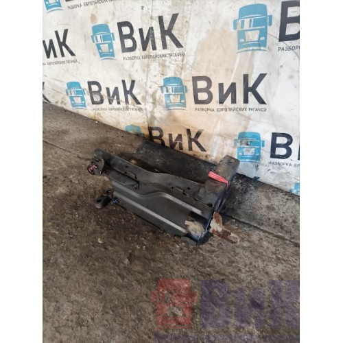 Кронштейн подножкки нижней Mercedes Actros MP4 717724 OM471 LA RH (734)