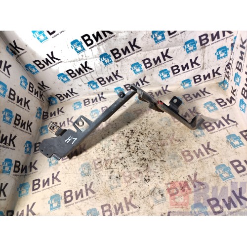 Кронштейн противотуманной фары Volvo FH 4 732456 LH (758)-1