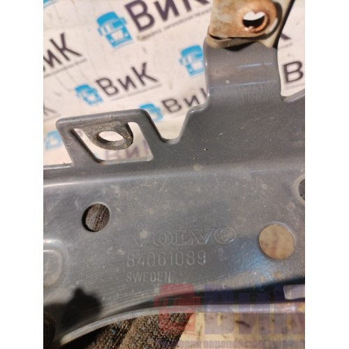 Кронштейн противотуманной фары Volvo FH 4 732456 LH (758)-2