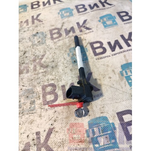 Датчик уровня охлаждающей жидкости Volvo FH 4 732456 (813)