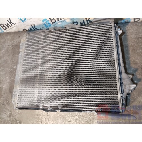 Интеркулер Volvo FH 4 732456 (739)-2