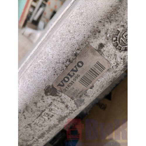 Интеркулер Volvo FH 4 732456 (739)-3