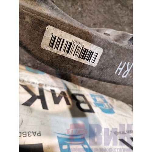 Кронштейн глушителя/крыла Volvo FH 4 732456 RH (733)-3