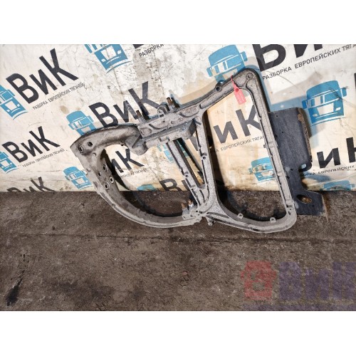 Кронштейн глушителя/крыла Volvo FH 4 732456 RH (733)-4