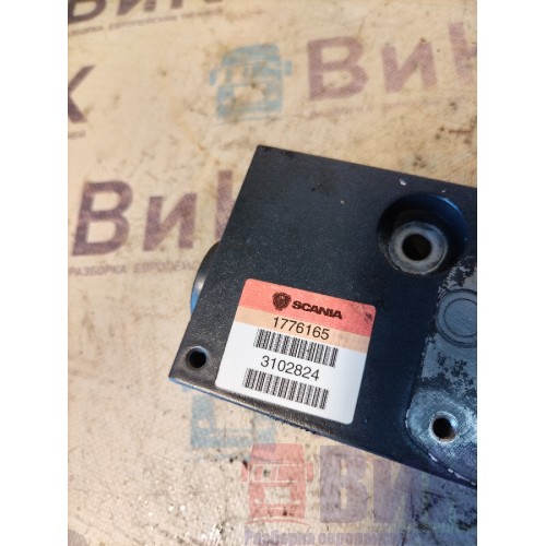 Рампа топливная Scania R 420 DC12 15 155651 HPI (688)-3