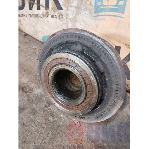 Ступица передняя Renault Magnum MACK 440 (523)-2