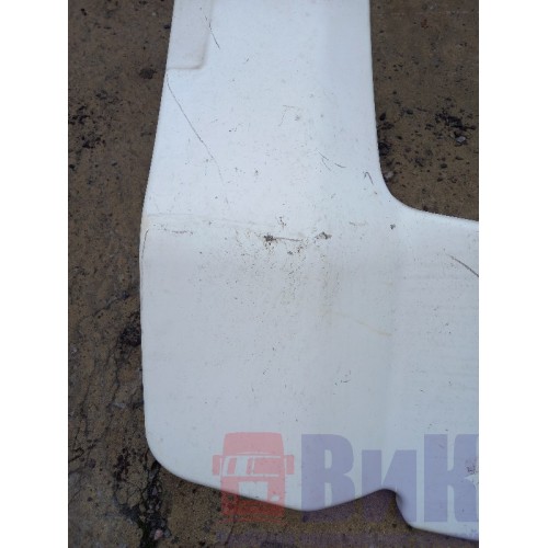 Спойлер кабины Volvo угол верхняя часть RH (725)-1