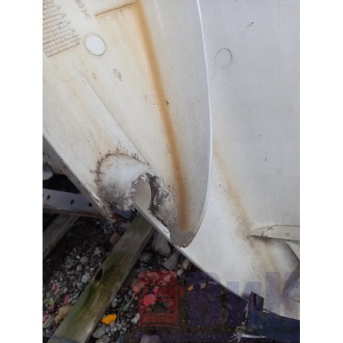 Спойлер кабины Volvo верхний с деф. (738)-8