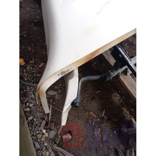 Спойлер кабины Volvo верхний с деф. (738)-20