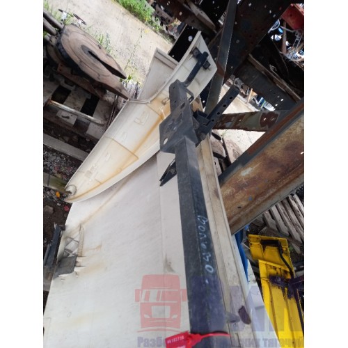 Спойлер кабины Volvo верхний с деф. (738)-1