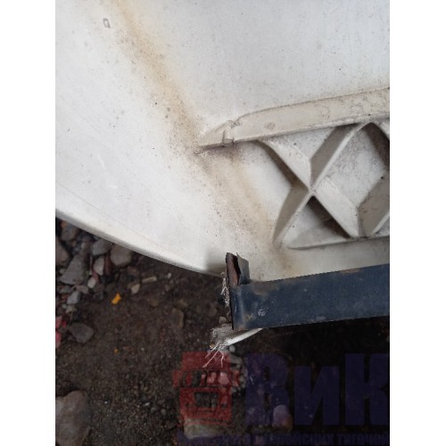 Спойлер кабины Volvo верхний с деф. (738)-18