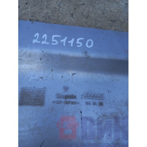 Спойлер кабины DAF 105 боковой (150)-4