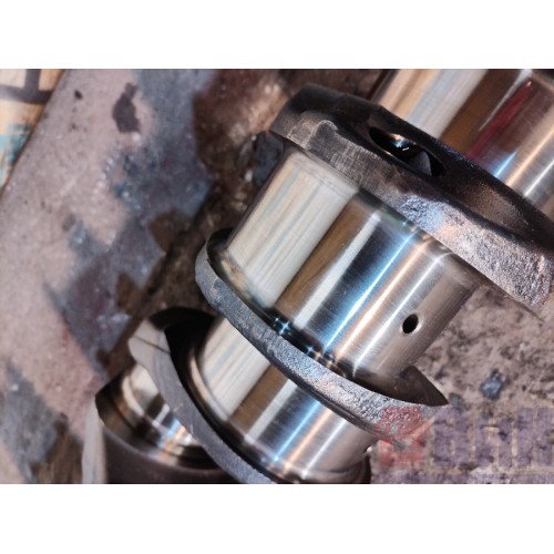 Коленчатый вал (коленвал) DAF 105 XF 943531 (деф. 1шейки) (441)-1