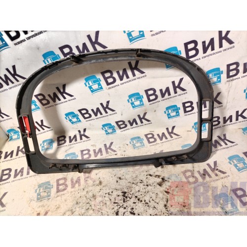 Рамка панели приборов MAN TGA 458073 (124)-2