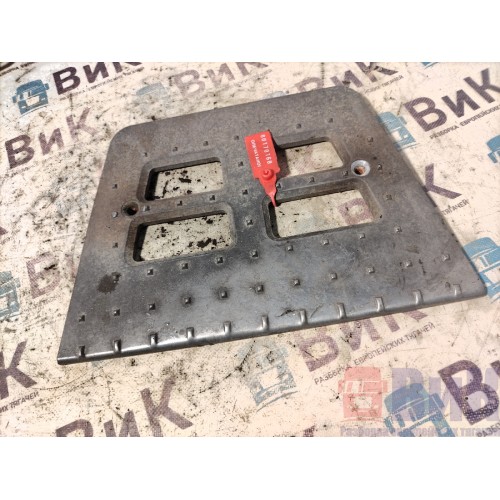 Накладка на подножку нижнюю DAF 85 CF 935508 (168)