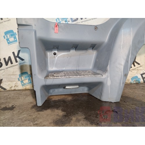 Подножка кабины DAF 85 CF 935508 основная LH с мел.деф. (090)-1