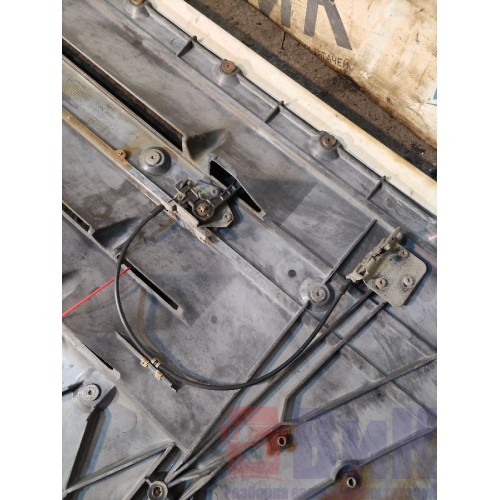 Капот DAF 85 CF 935508 в сборе с замками с мел.деф. (030)-6