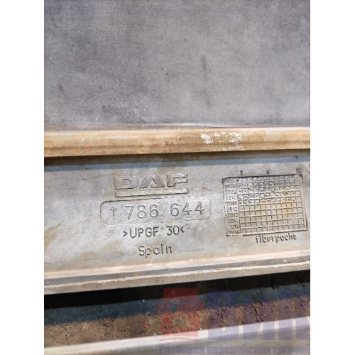 Капот DAF 85 CF 935508 в сборе с замками с мел.деф. (030)-7