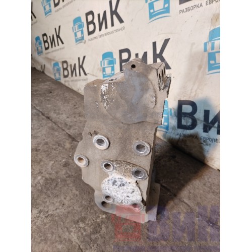 Кронштейн бампера DAF 85 CF 935508 LH (023)-1