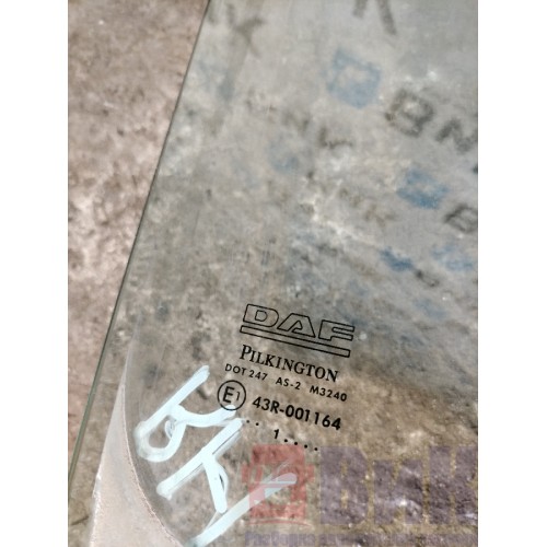 Стекло двери (основное) DAF 85 CF 935508 RH ориг. (379)-2
