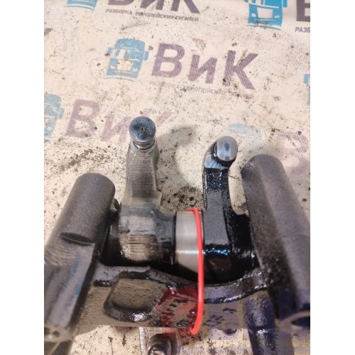 Ось коромысел DAF 85 CF 935508 в сборе (без горняка) (500)-1