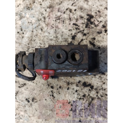 Клапан давления топлива DAF 85 CF 935508 обратный 5.3bar (518)-2