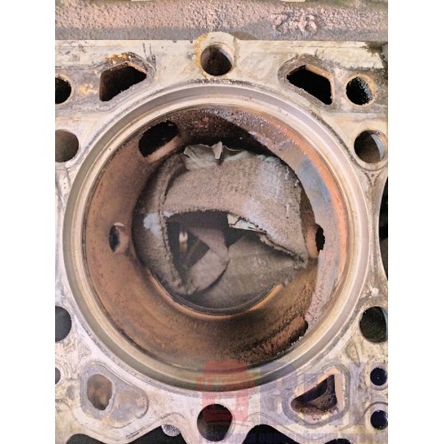 Блок цилиндров двигателя DAF 85 CF 935508 (354)-10