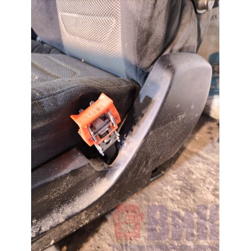 Сиденье пассажирское DAF 85 CF 935508 табуретка (454)-1