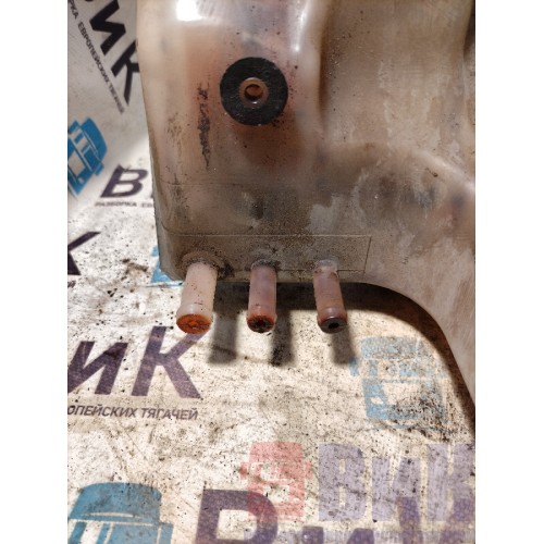 Бак расширительный DAF 85 CF 935508 с датчиком (421)-2