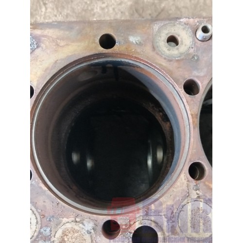 Блок цилиндров двигателя Renault T DTI 11 003088 (735)-8