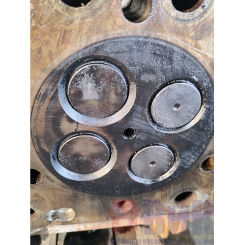 Головка блока цилиндров (ГБЦ) Renault T DTI 11 003088 (882)-11