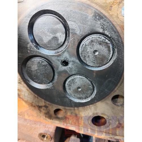 Головка блока цилиндров (ГБЦ) Renault T DTI 11 003088 (882)-6